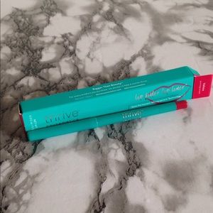 Thrive Causemetics Lip Liner Valisia